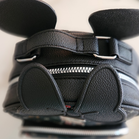 Disney Minnie Mouse Mini black backpack in like new condition! - Picture 9 of 13